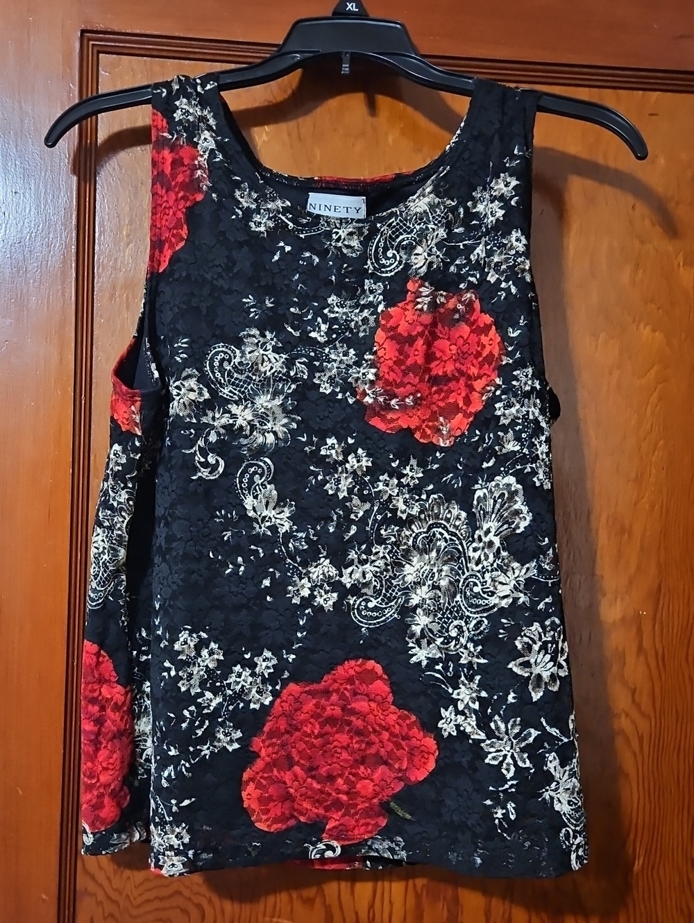 Ninety Black Floral Lace Camisole Sleeveless Top with Liner Size Large EUC